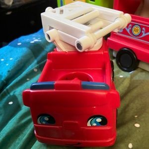 Little people mini firetruck no sounds with people